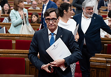 Última hora de la investidura de Salvador Illa y la posible vuelta de Puigdemont a España hoy, en directo