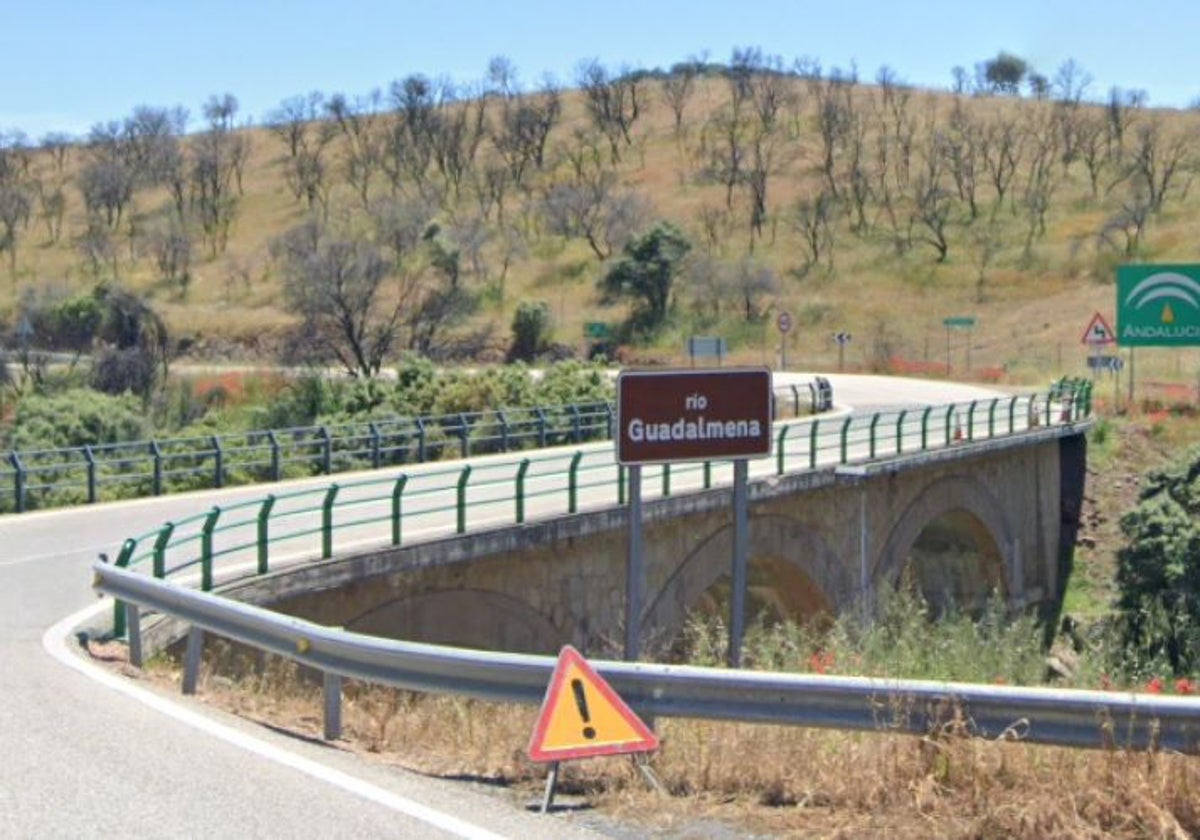 El puente de la carretera CM-3127 en el que ha fallecido el motorista