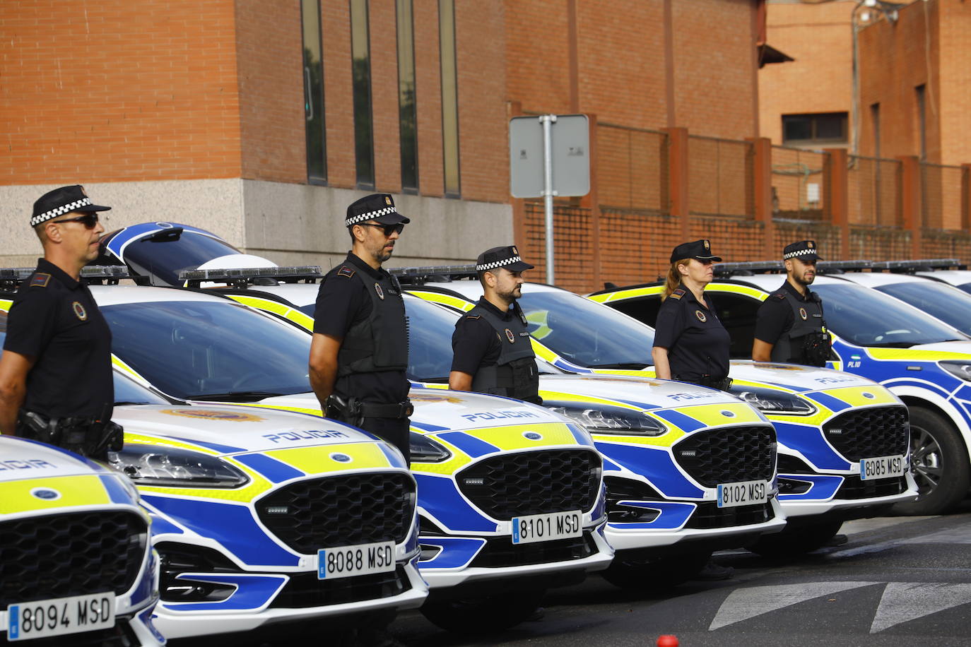 Fotos: la presentación de los flamantes coches de la Policía Local de Córdoba