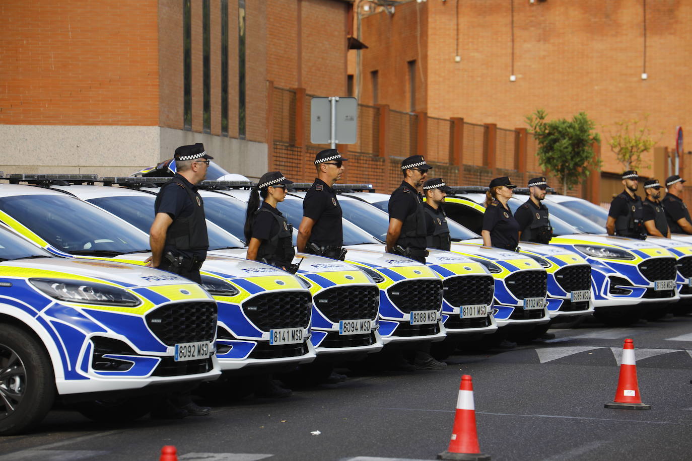 Fotos: la presentación de los flamantes coches de la Policía Local de Córdoba