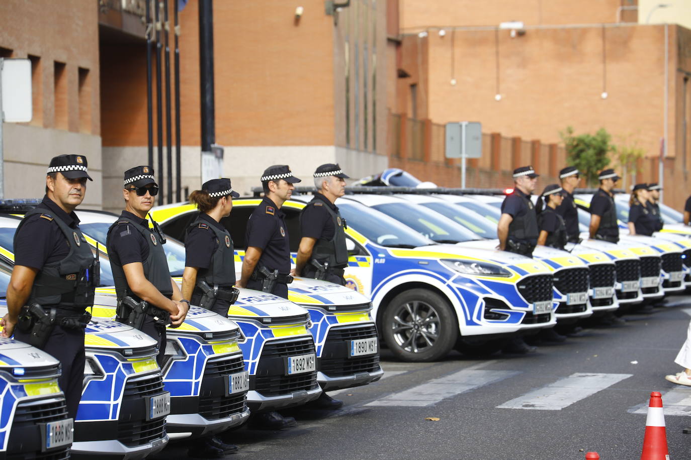Fotos: la presentación de los flamantes coches de la Policía Local de Córdoba