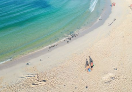 Aparece un cuerpo sin vida en la orilla de la costa de Corralejo (Fuerteventura)