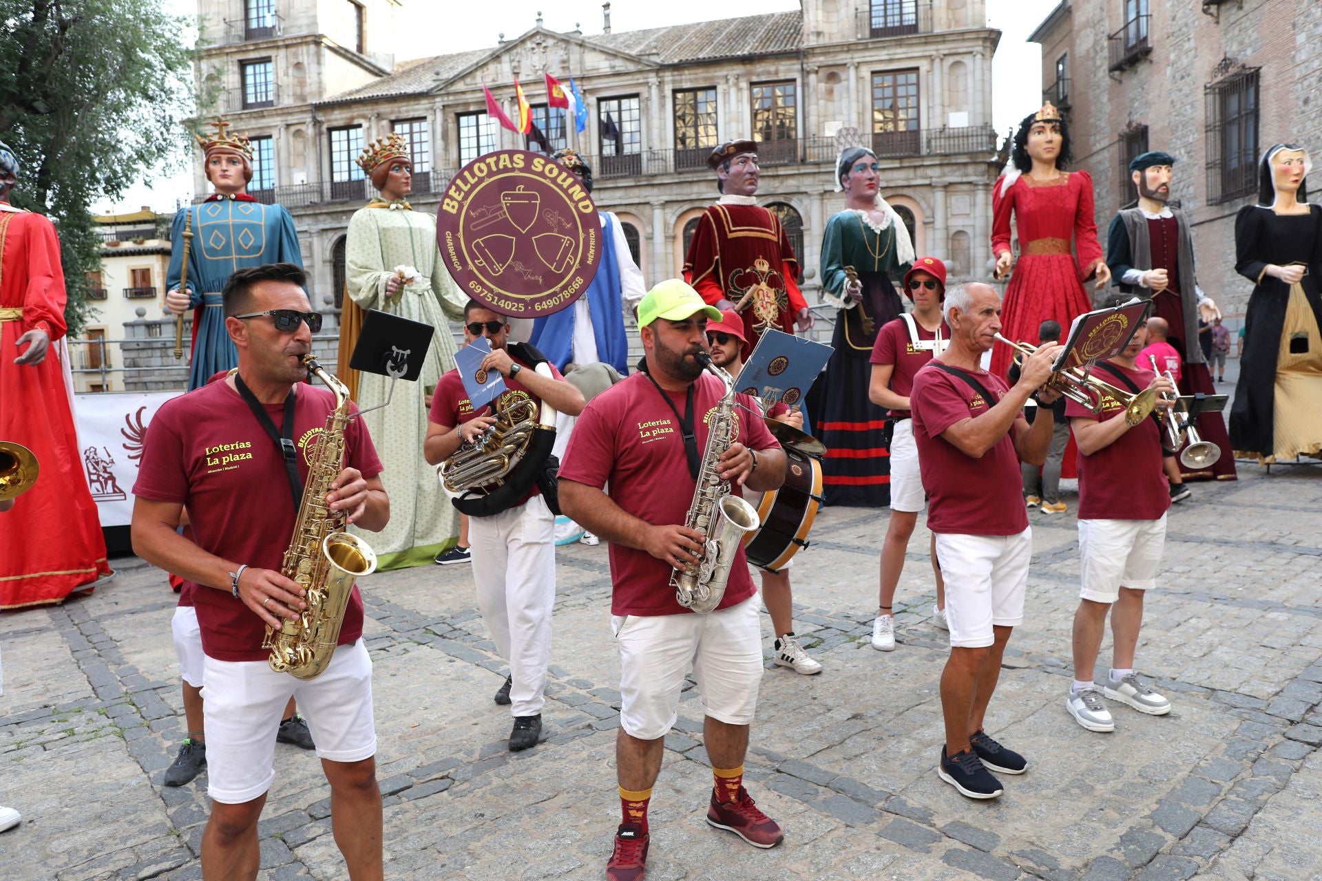Toledo vibra en la víspera de sus fiestas