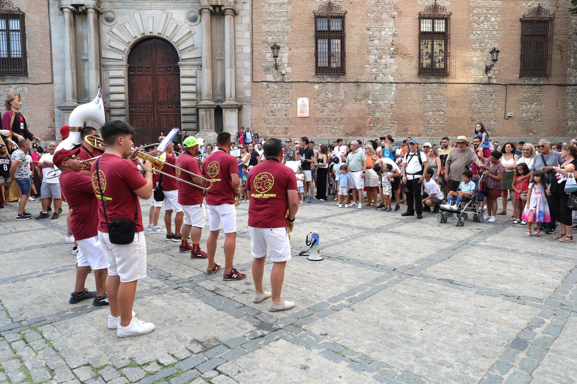 Toledo vibra en la víspera de sus fiestas