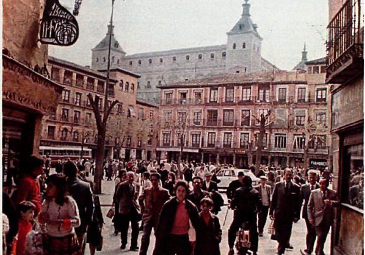 La plaza de Zocodover en mayo de 1974