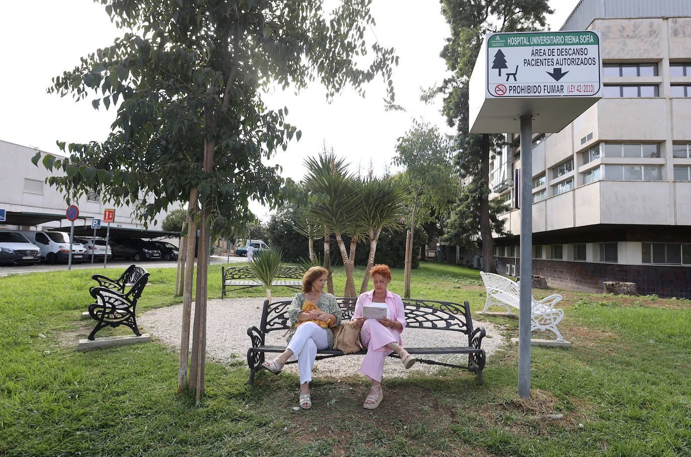 Fotos: así combate el Hospital Reina Sofía de Córdoba el calor