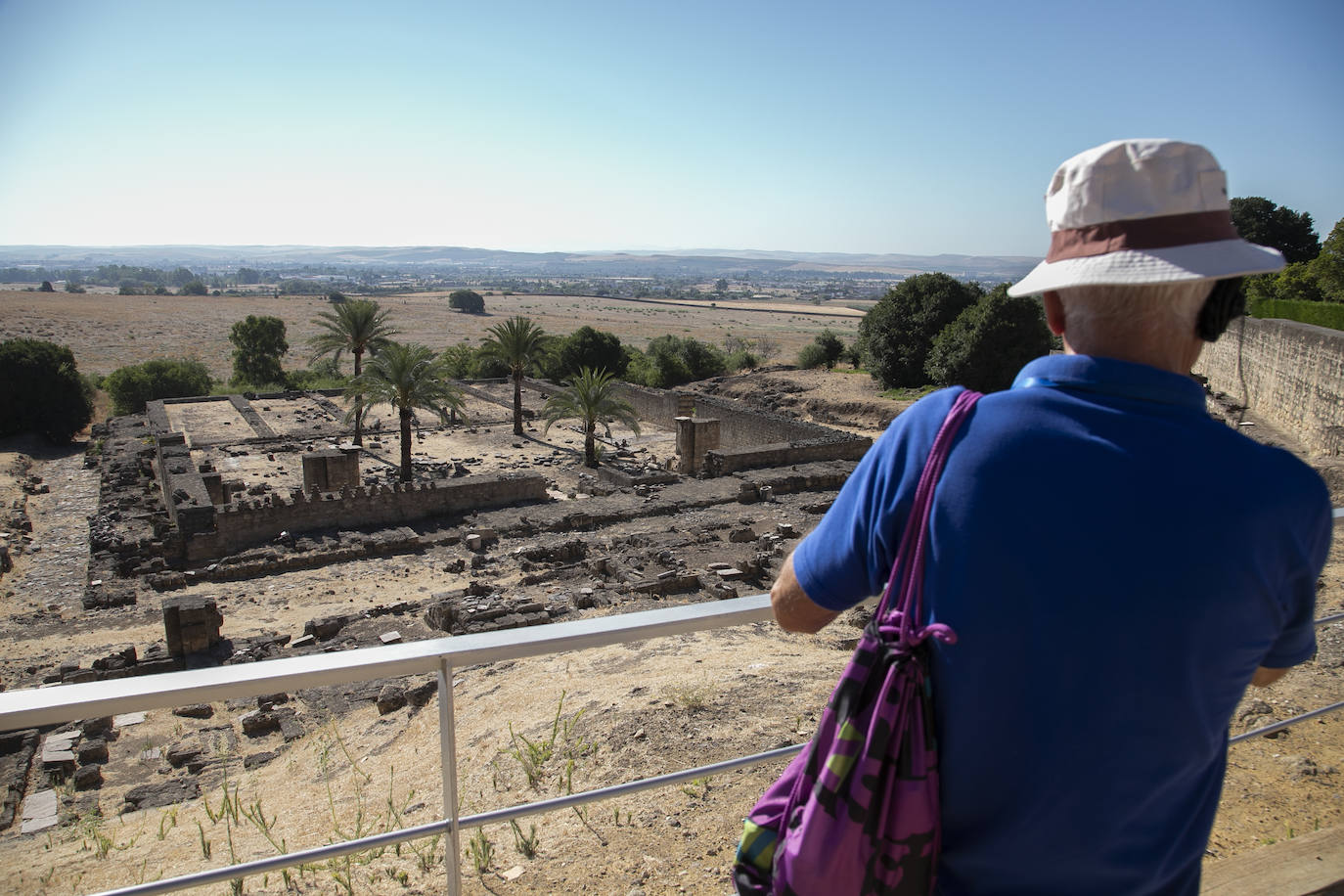 Fotos: la visita al imponente Salón Rico de Medina Azahara
