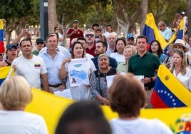 Más de un millar de andaluces protestaron a favor de la oposición venezolana tras los «fraudulentos» resultados