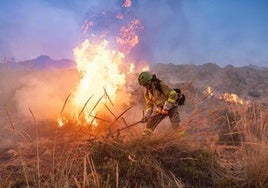 Infoca alerta de los fuegos artificiales en Andalucía: «Están totalmente prohibidos»