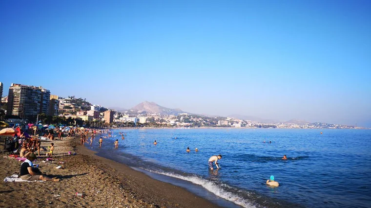 Las playas de Málaga capital, como la de la Malagueta, son una de las zonas de la costa de Andalucía donde se han avistado más medusas