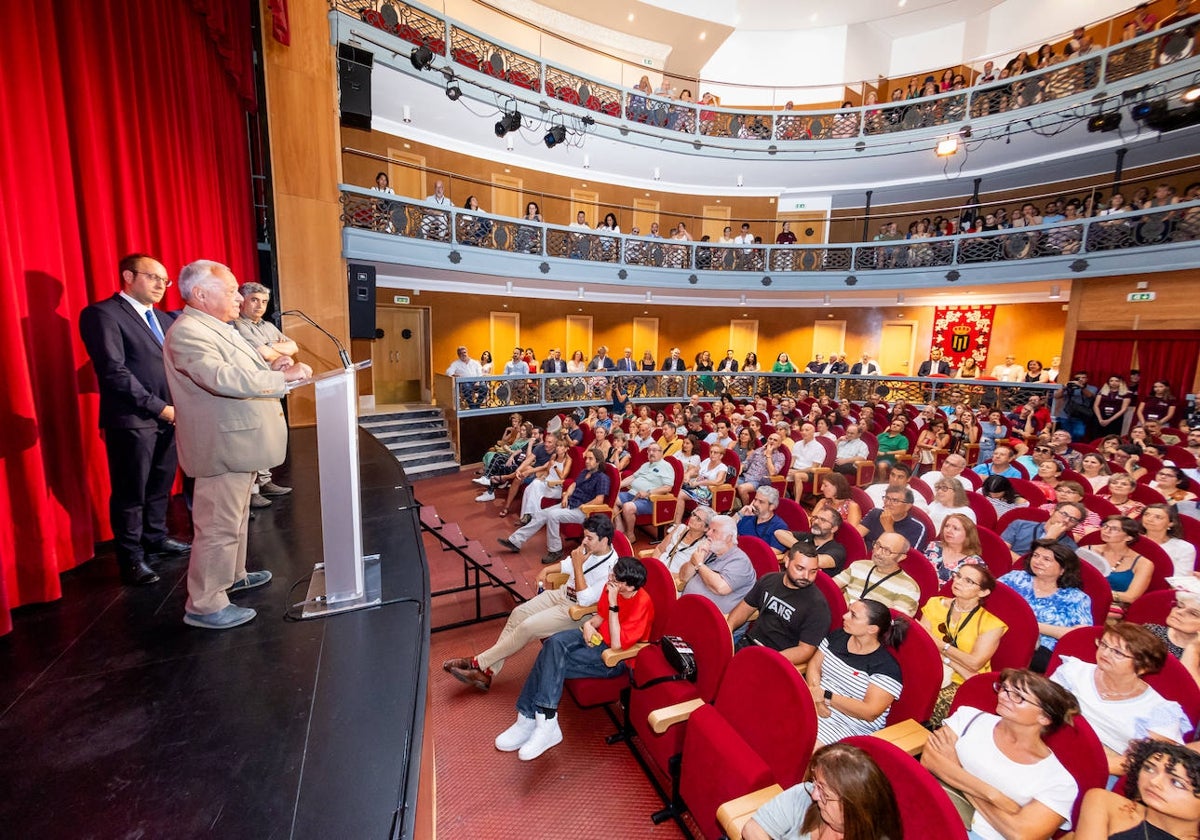 Gonzalo Santoja inaugura de la XXVII Feria de Teatro de Castilla y León