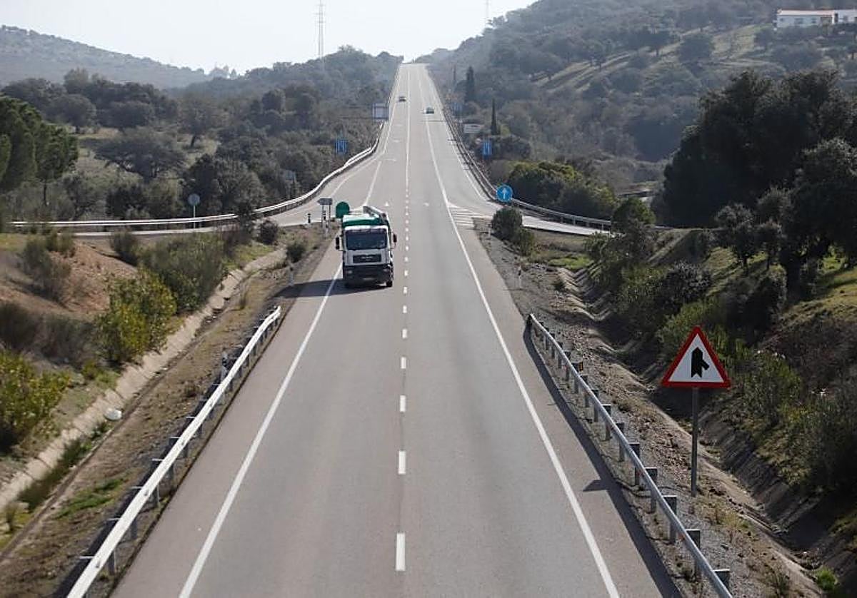 Un tramo de la N-432 en la provincia de Córdoba