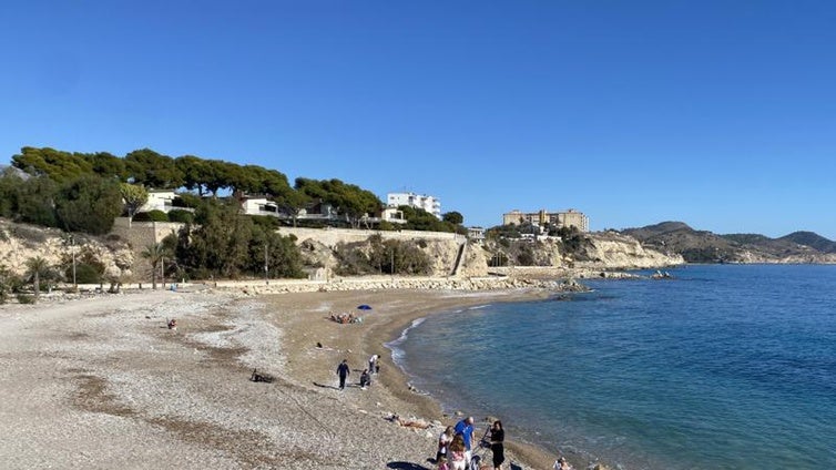 El municipio con playa de la Comunidad Valenciana más barato para comprar una casa