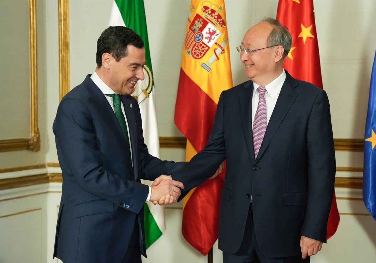 Reunión del presidente andaluz con el representante del Comité Central del Partido Comunista