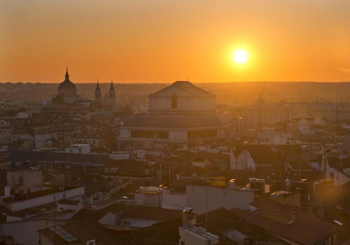 Atardecer de Madrid desde la terraza de Callao