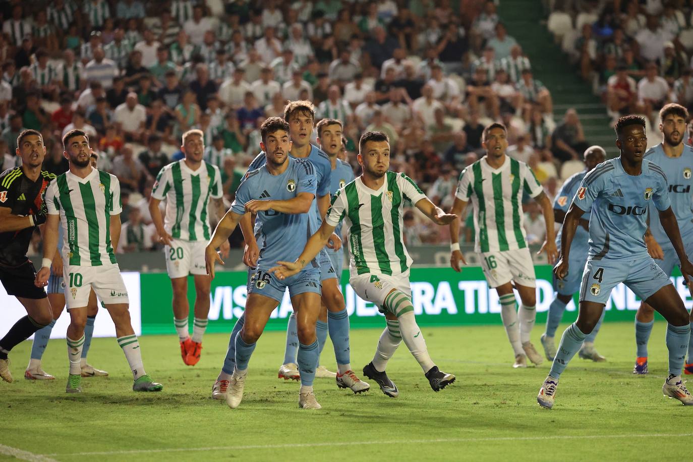 Fotos: El emocionante empate del Córdoba CF ante el Burgos en El Arcángel