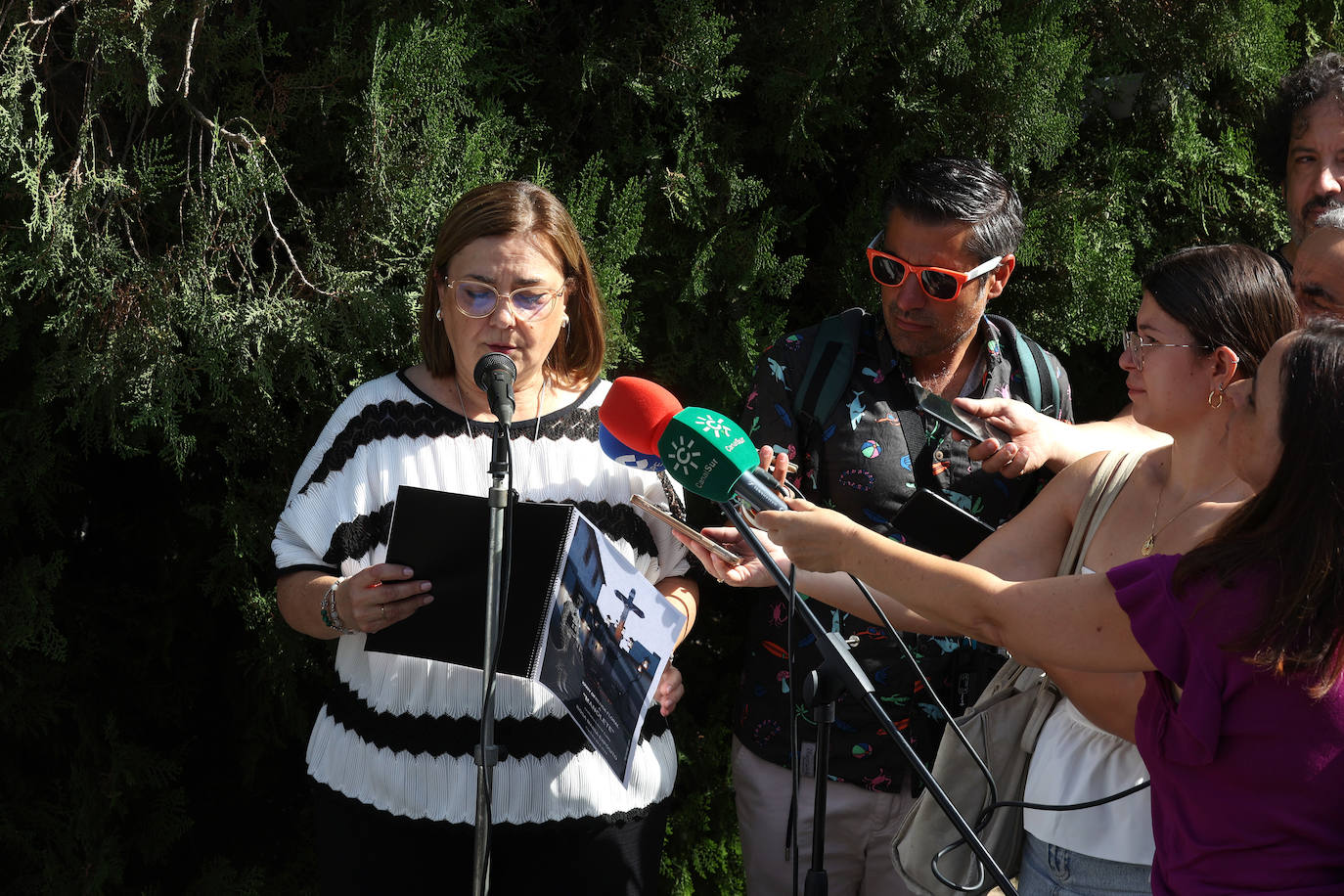 Fotos: el homenaje a Manolete en el cementerio de la Salud de Córdoba