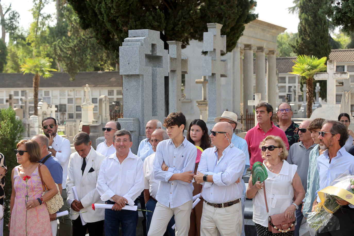 Fotos: el homenaje a Manolete en el cementerio de la Salud de Córdoba
