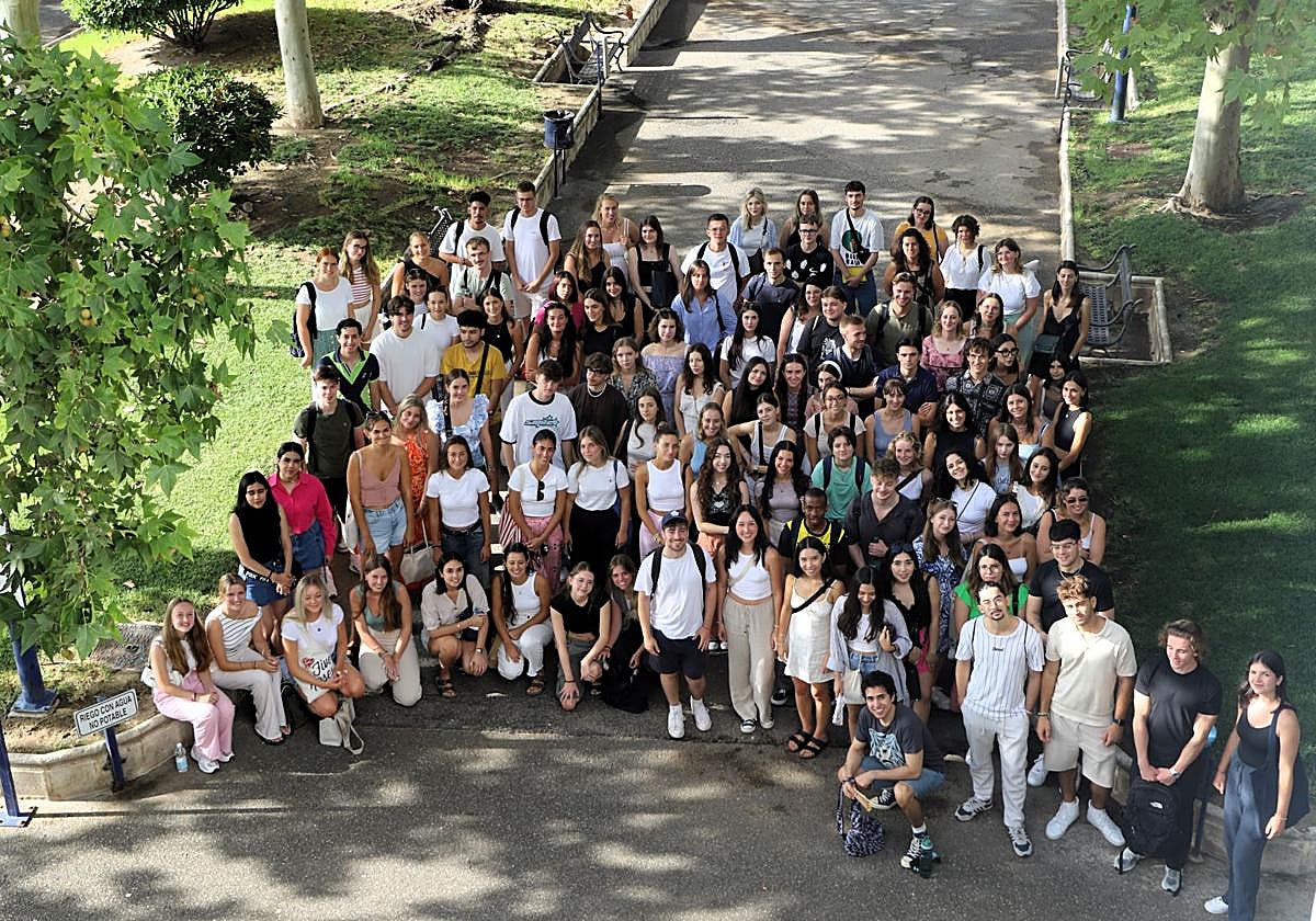 Alumnos internacionales que estudiarán en Loyola