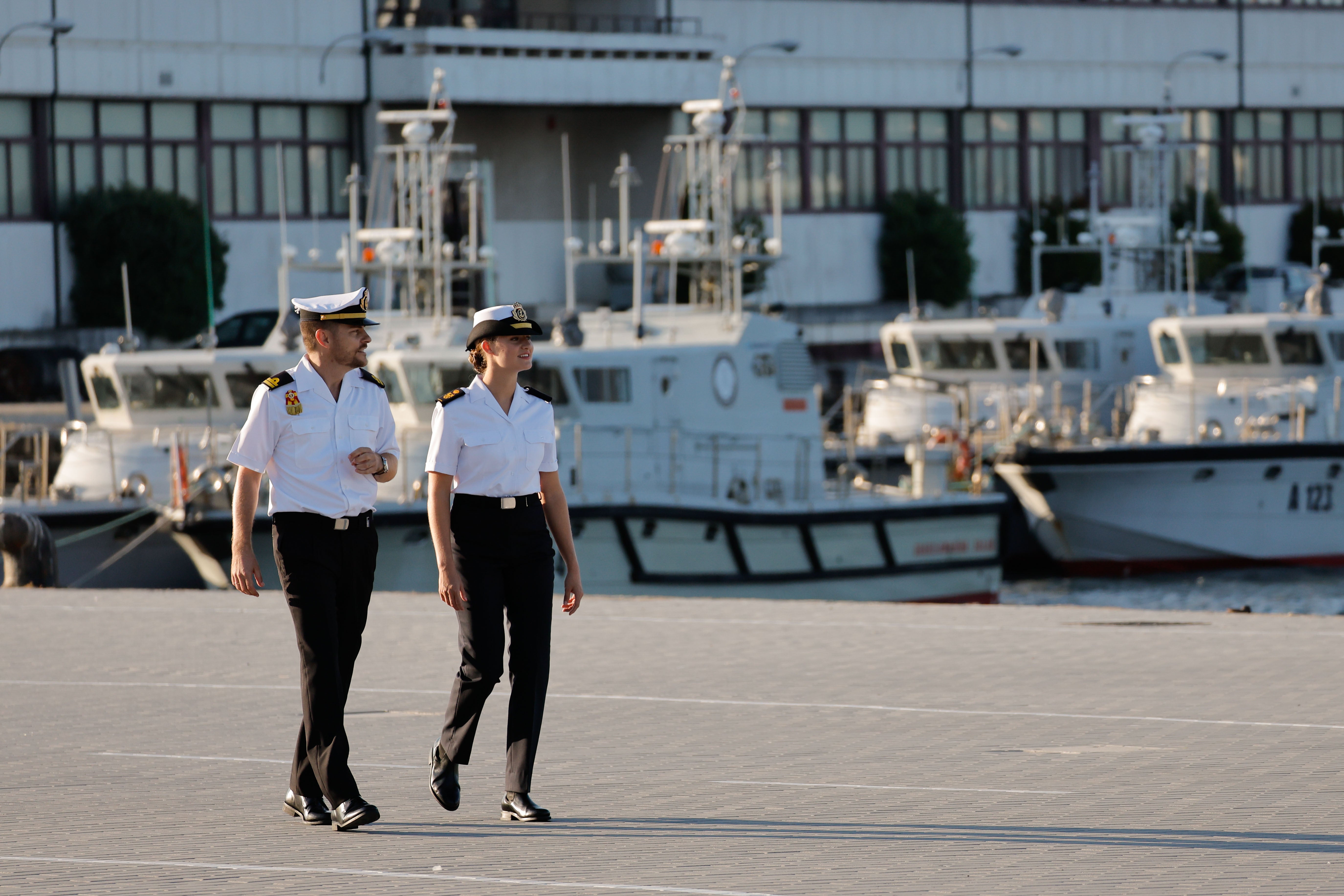 La Princesa Leonor conoce las instalaciones de la Escuela Naval Militar de Marín.