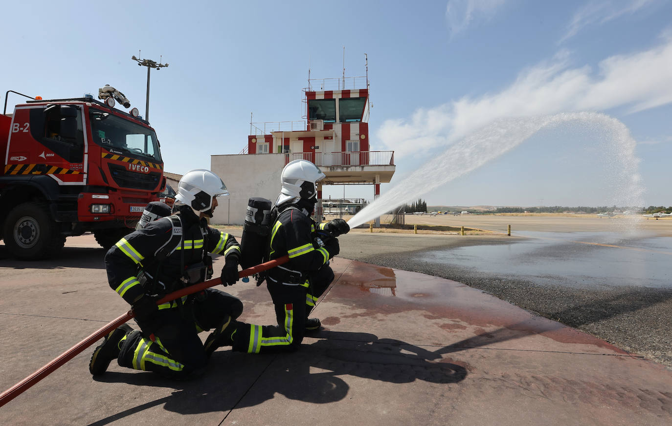 Fotos: el día a día del funcionamiento del aeropuerto de Córdoba