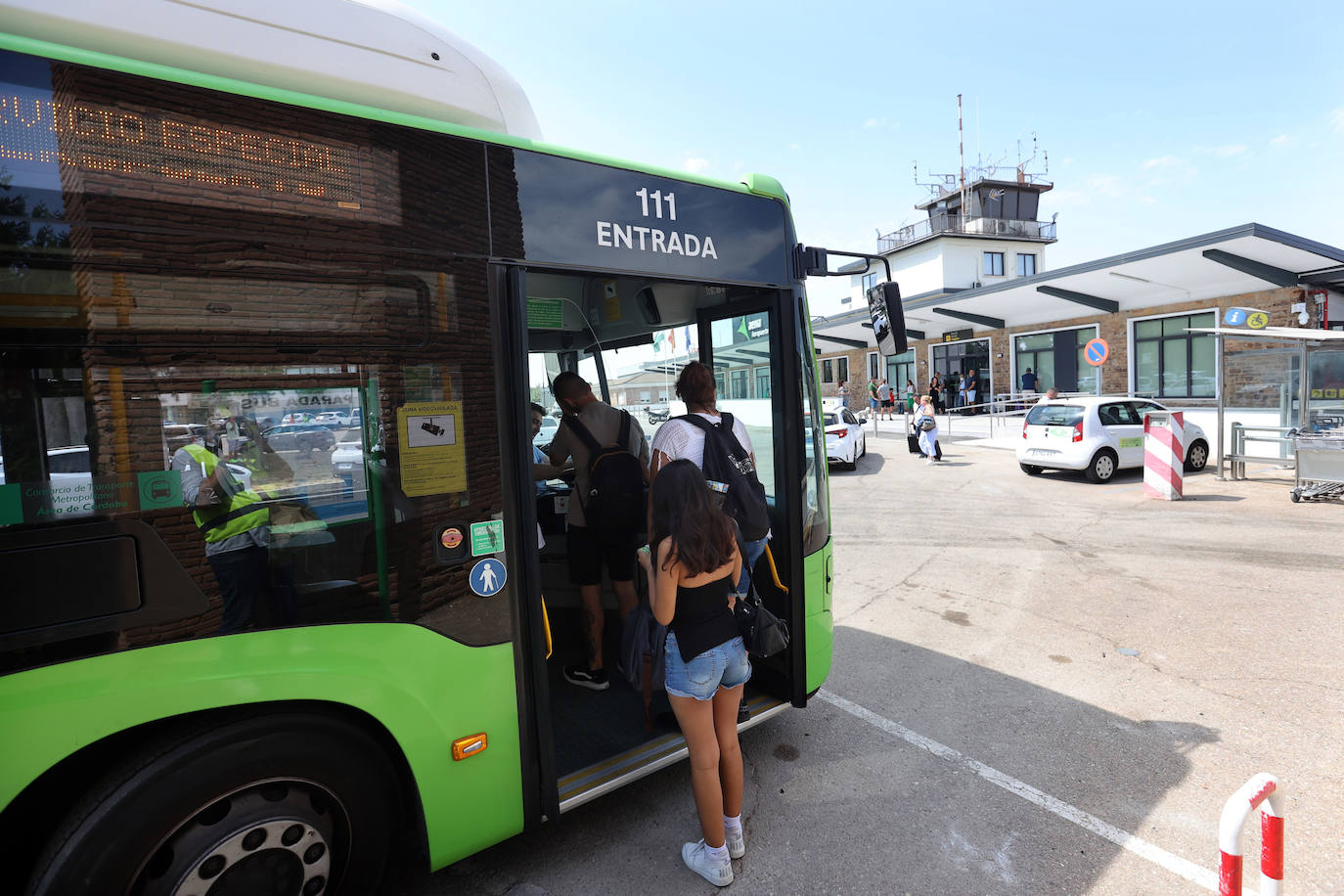 Fotos: el día a día del funcionamiento del aeropuerto de Córdoba