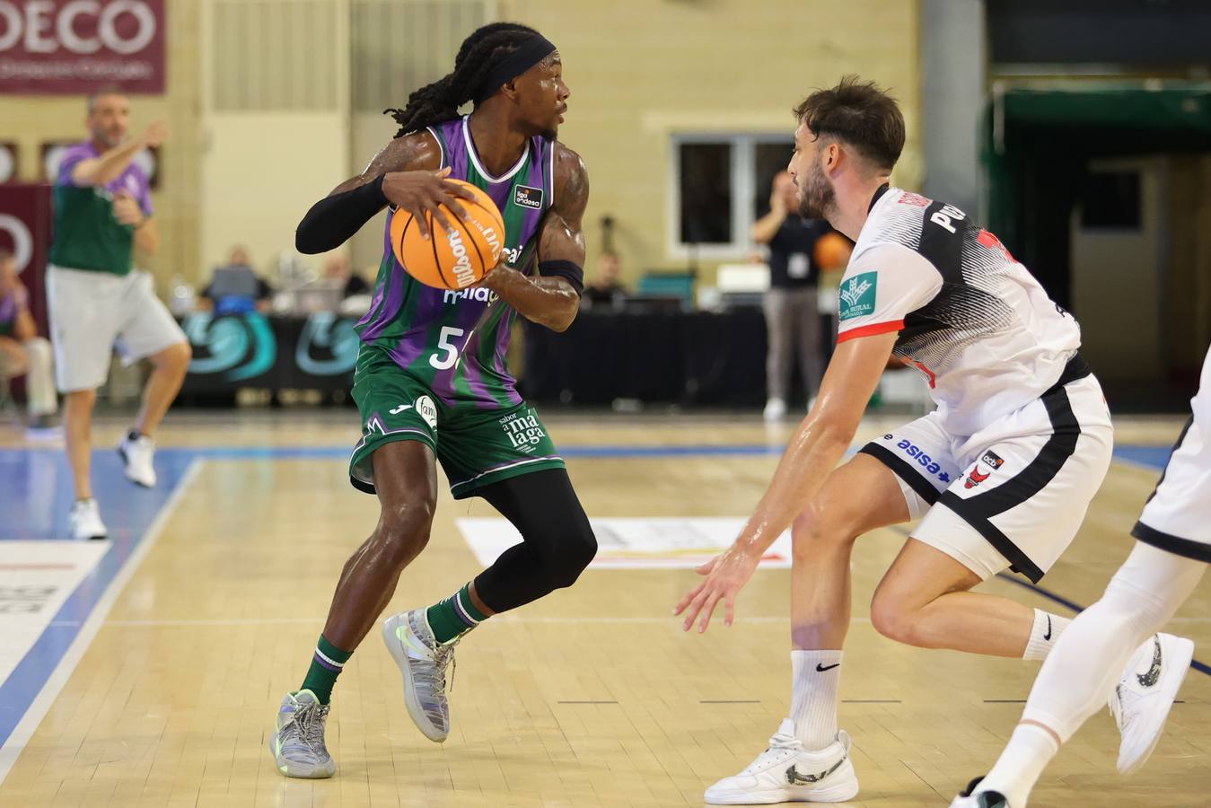 El vibrante duelo de la Copa Andalucía entre Unicaja Málaga y Covirán Granada, en imágenes