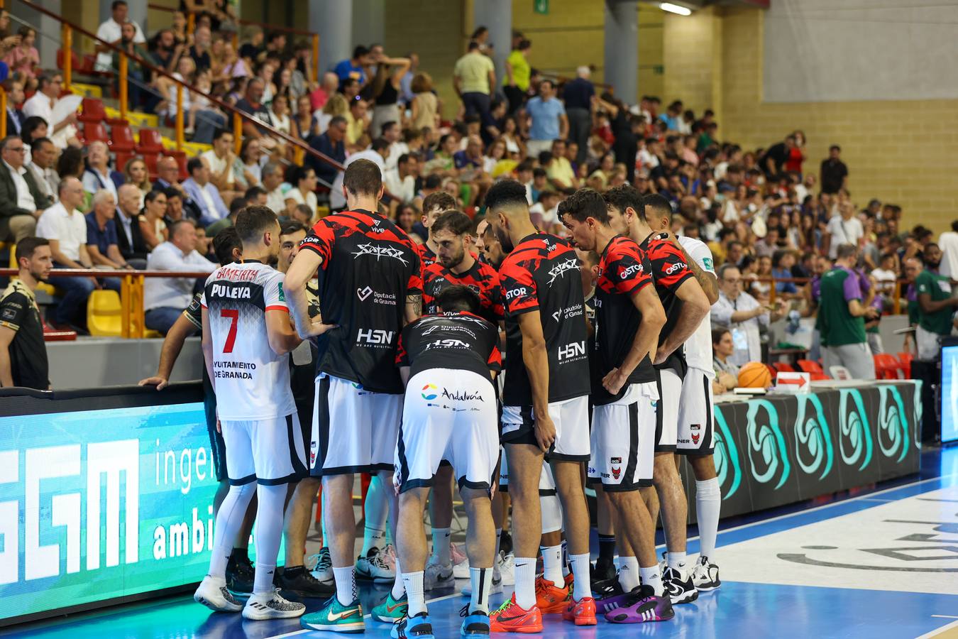 El vibrante duelo de la Copa Andalucía entre Unicaja Málaga y Covirán Granada, en imágenes