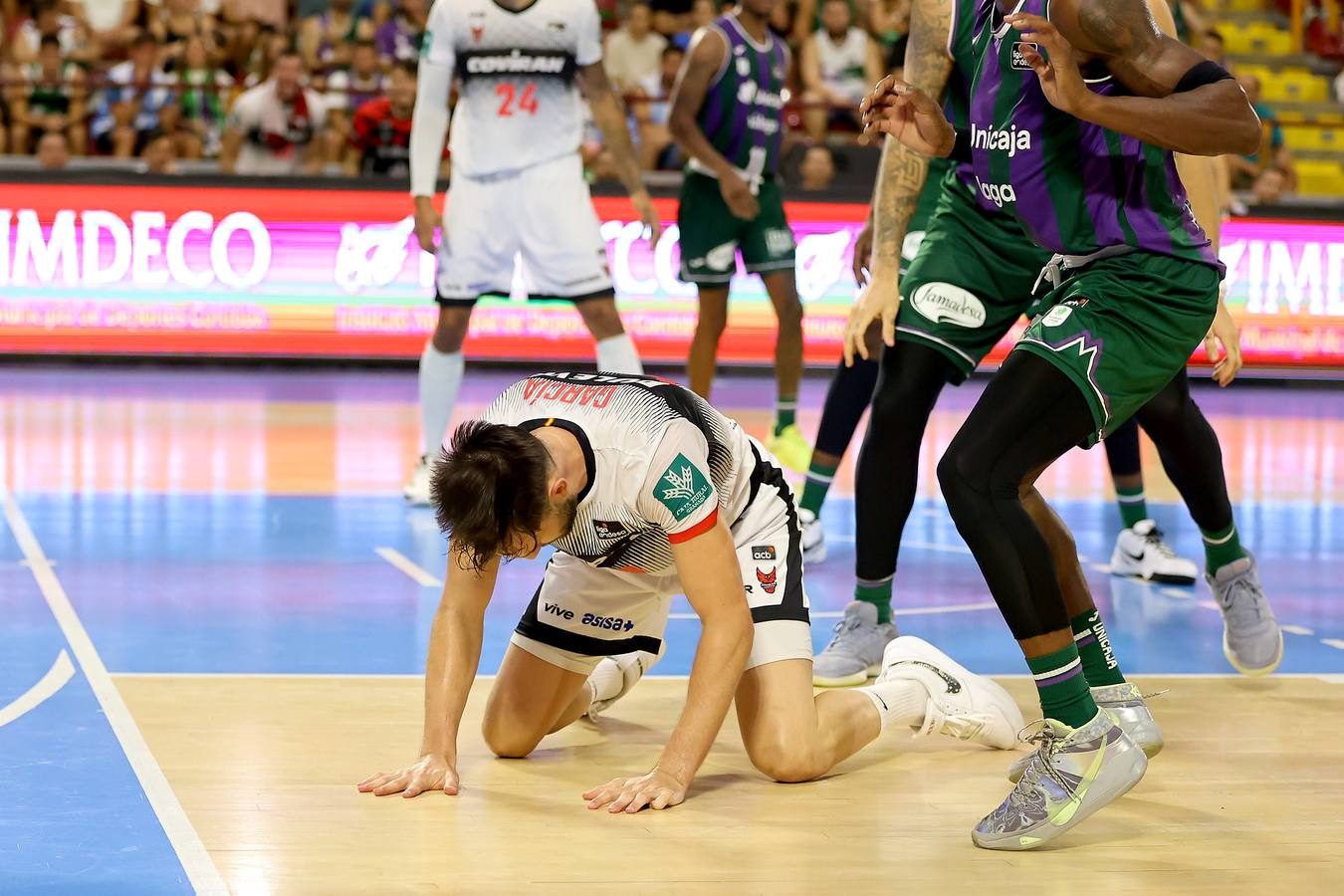 El vibrante duelo de la Copa Andalucía entre Unicaja Málaga y Covirán Granada, en imágenes