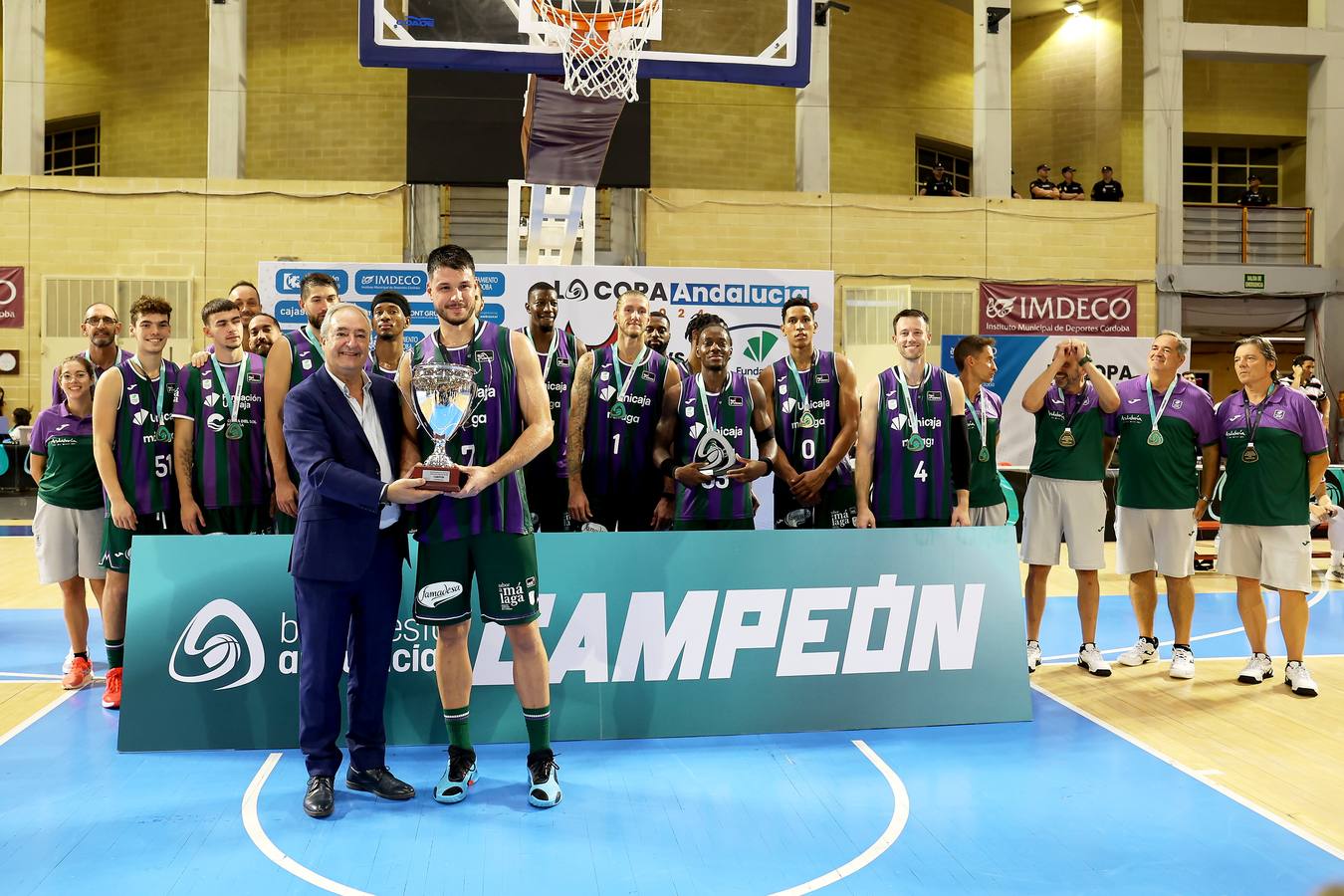 El vibrante duelo de la Copa Andalucía entre Unicaja Málaga y Covirán Granada, en imágenes