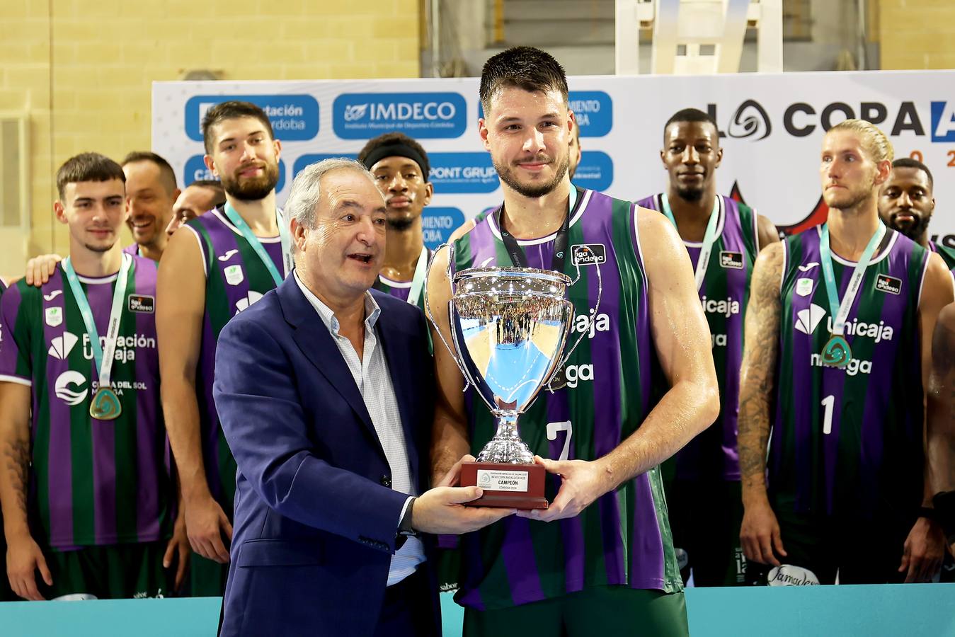 El vibrante duelo de la Copa Andalucía entre Unicaja Málaga y Covirán Granada, en imágenes