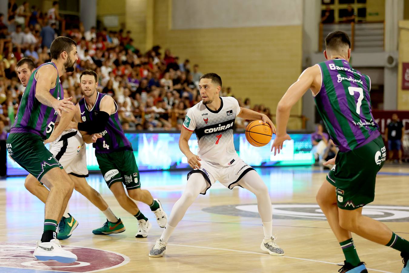 El vibrante duelo de la Copa Andalucía entre Unicaja Málaga y Covirán Granada, en imágenes