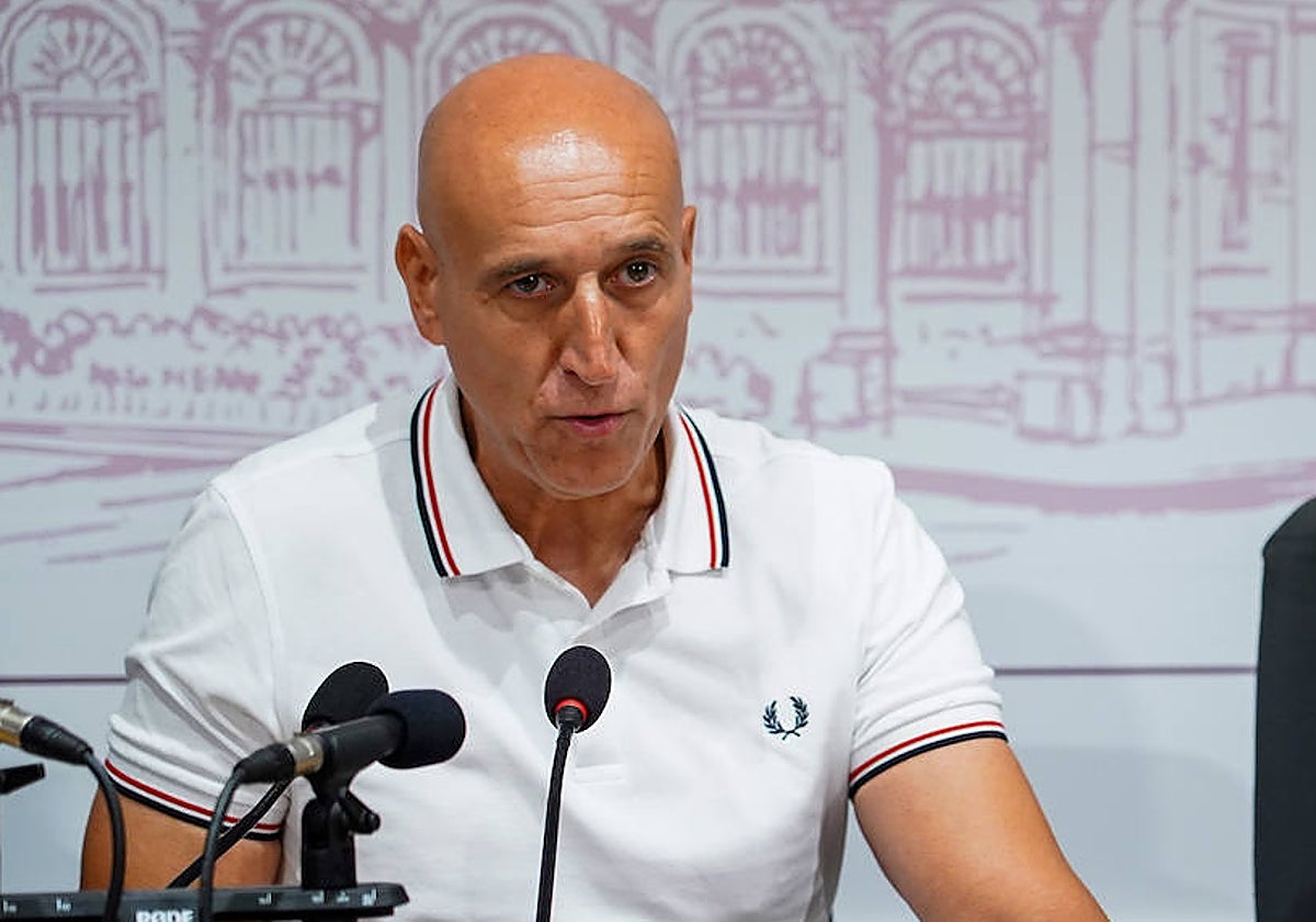 El alcalde de León, José Antonio Diez, durante la rueda de prensa