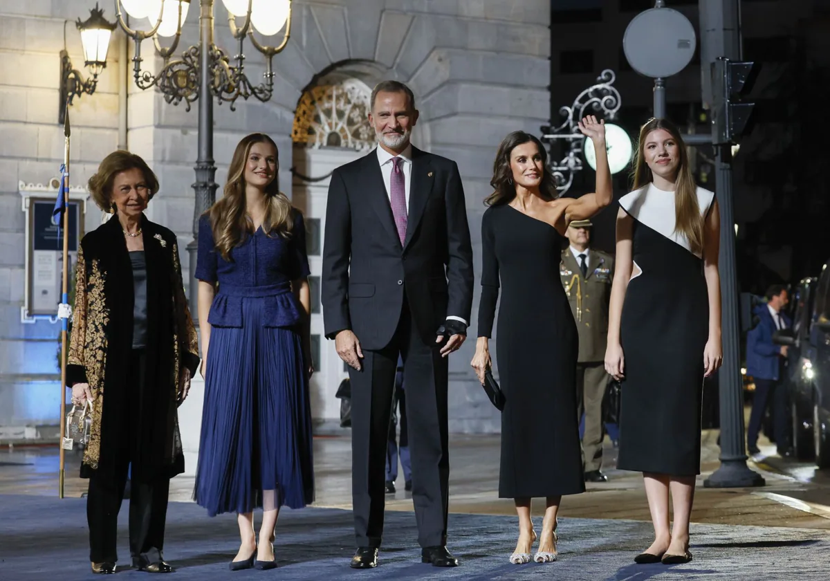 Doña Sofía, la Princesa Leonor, el Rey, la Reina y la Infanta Sofía en la entrega de los últimos premios Princesa de Asturias