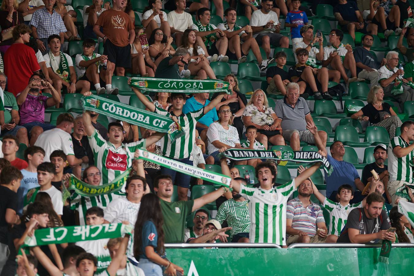 Fotos: el encuentro entre el Elche y el Córdoba CF