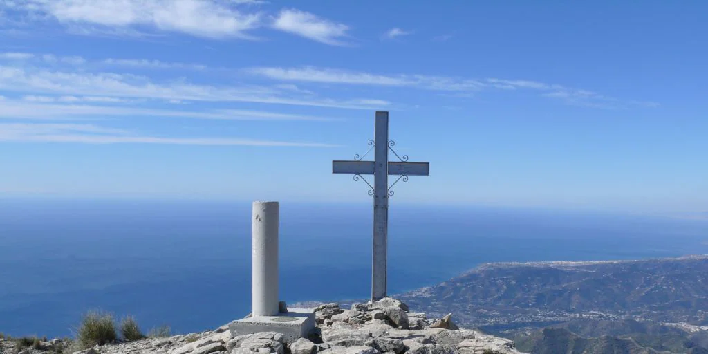 Pico del Cielo, el impresionante mirador escondido en Málaga con vistas al Mediterráneo