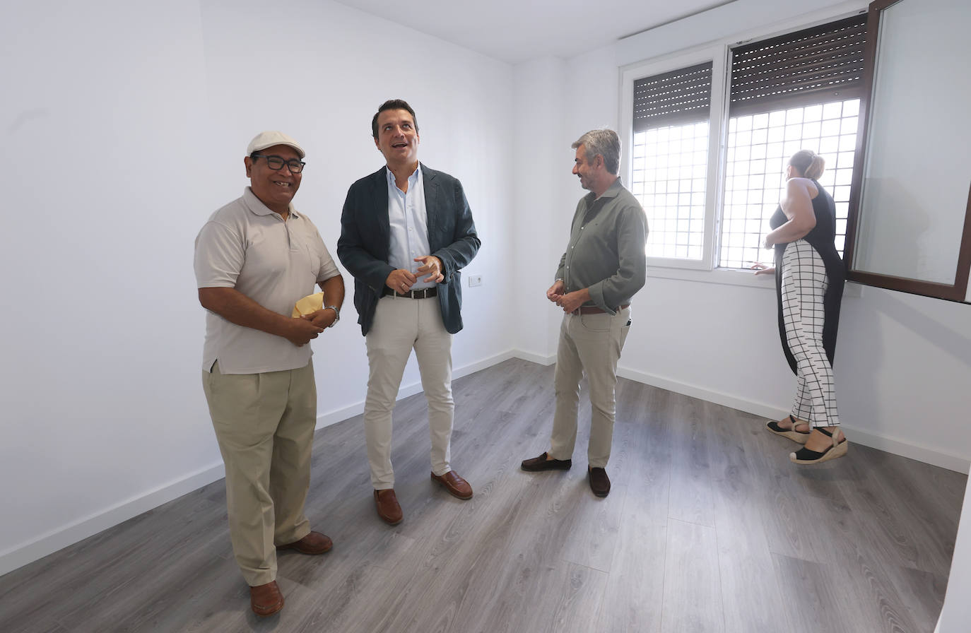 Fotos: la entrega de llaves de los nuevos alojamientos para mayores en Córdoba