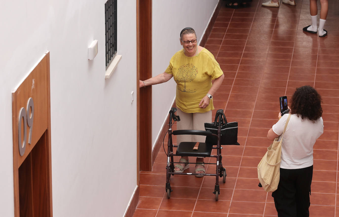 Fotos: la entrega de llaves de los nuevos alojamientos para mayores en Córdoba