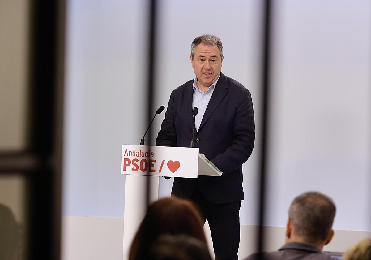 Juan Espadas en un acto con afiliados