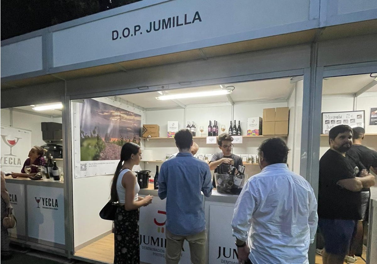 Imagen de archivo de un stand de DOP Jumilla en la Feria de Murcia