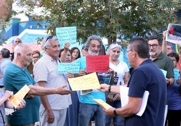 Vecinos de la Fuensanta piden más seguridad y vigilancia en la piscina municipal