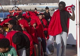 La Junta de Andalucía reclama al Estado financiación por acoger menores como Canarias