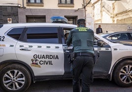 Dos detenidos por su presunta implicación en la muerte de un hombre junto a un bar en un pueblo de Castellón