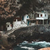 El pueblo de Canarias con una peligrosa carretera y que está escondido en una cueva volcánica