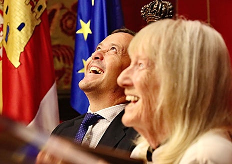 Imagen secundaria 1 - Velázquez propone a la fotógrafa Renata Takkenberg como Hija Adoptiva de Toledo