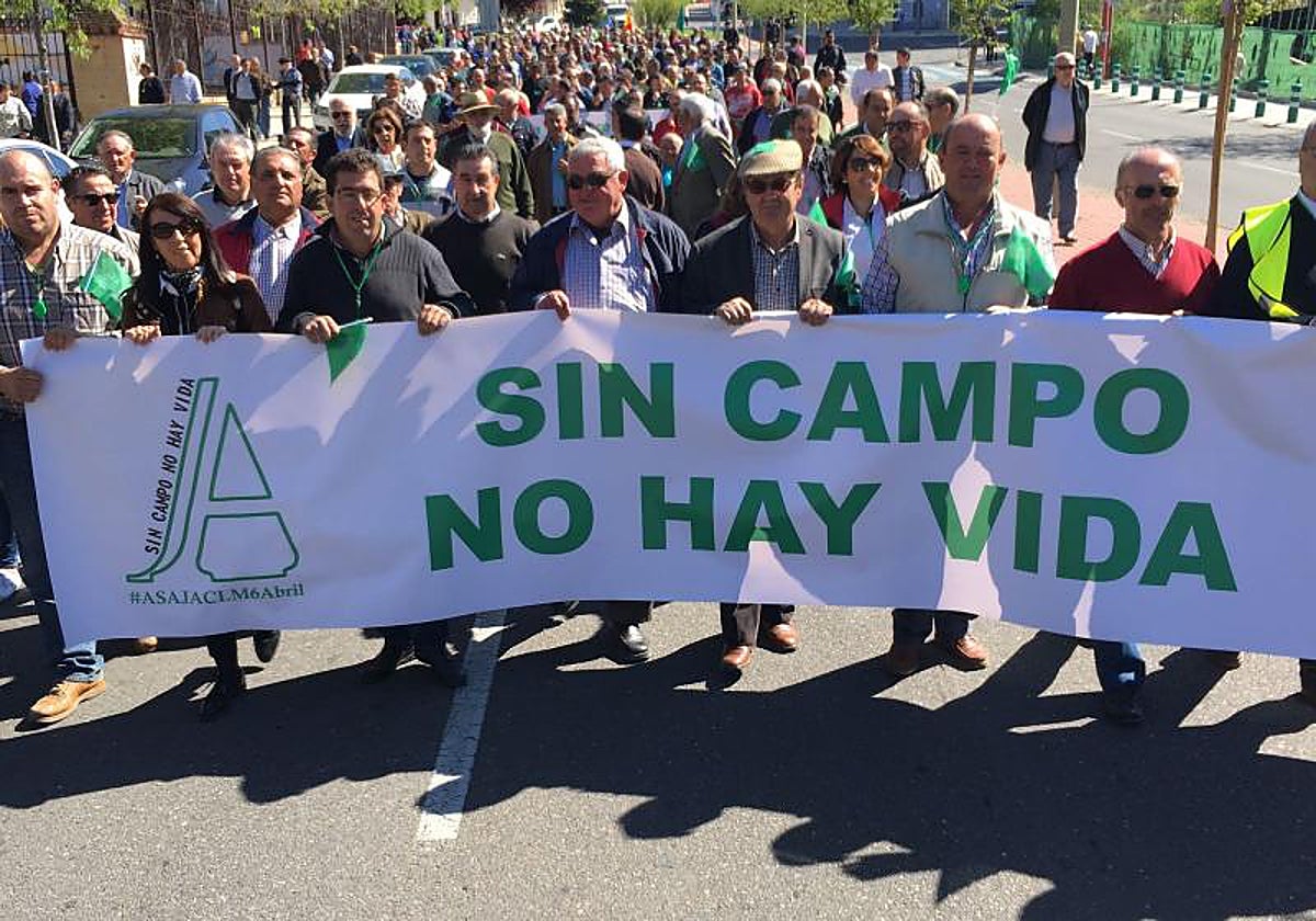 Asaja convocará movilizaciones en otoño para exigir protección para el sector agrario por el desplome de precios