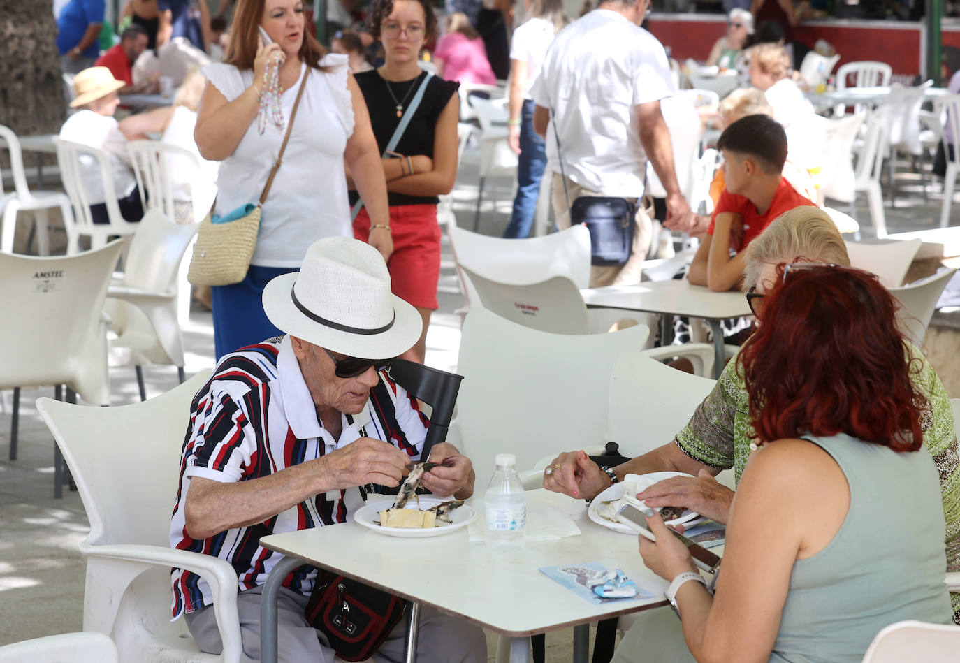 Velá Fuensanta 2024: la tradicional &#039;sardiná&#039; y el arranque de la fiesta en imágenes