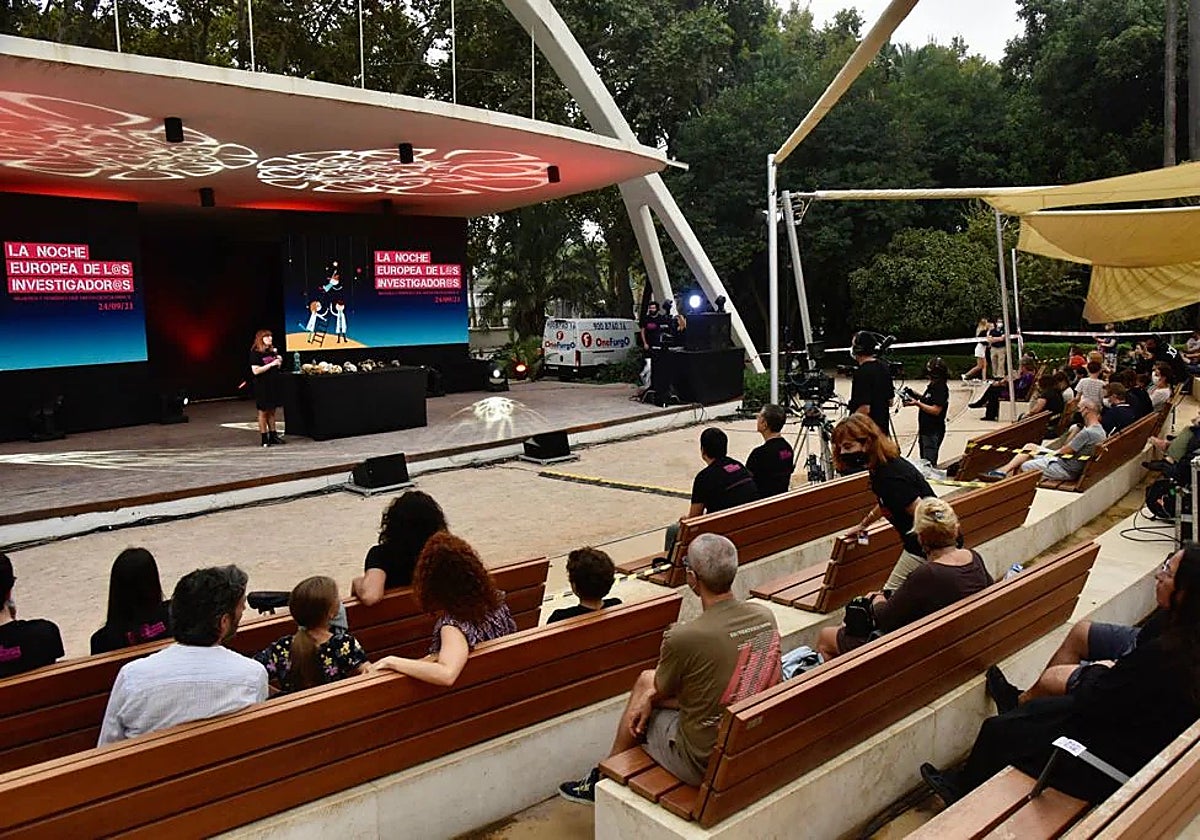 Actividad de la Noche Europea de los Investigadores en el Auditorio Eduardo Ocón de Málaga
