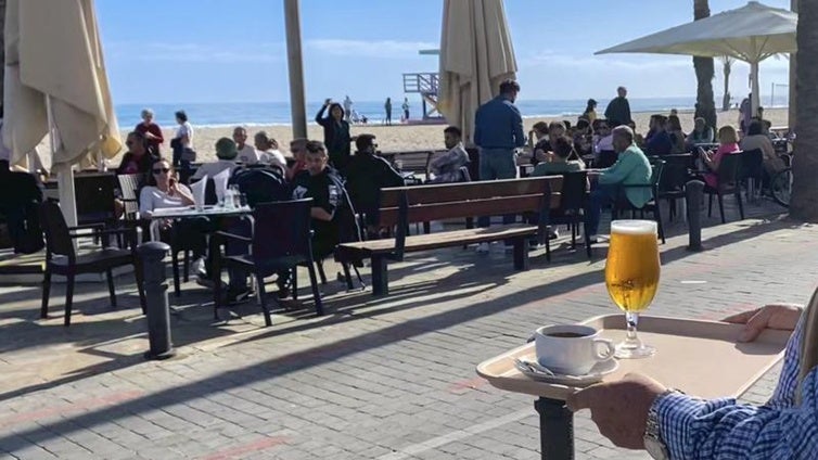 Pide un día libre por la muerte de su abuela y su encargado se lo niega: «A mí me ha pasado y he ido a trabajar»
