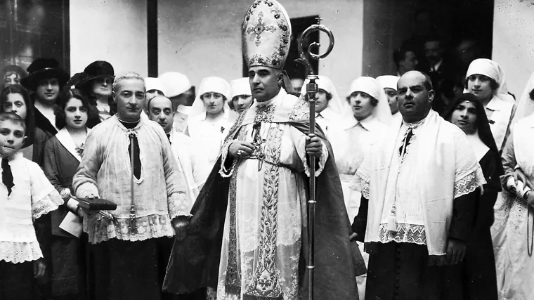 Adolfo Pérez Muñoz, en su etapa como obispo de Córdoba, en 1921